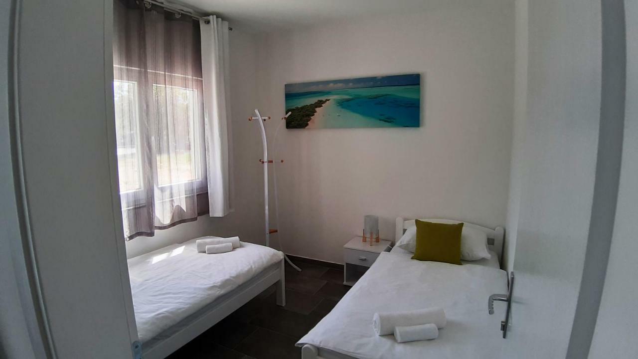 Ferienwohnung Relax Starigrad Paklenica Exterior foto