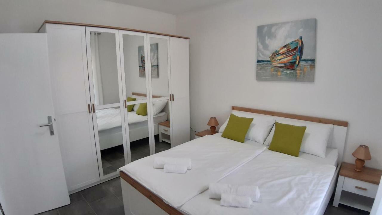Ferienwohnung Relax Starigrad Paklenica Exterior foto